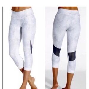 Calia by Carrie Underwood Womens Limited Edition Cropped Leggings  Size Small